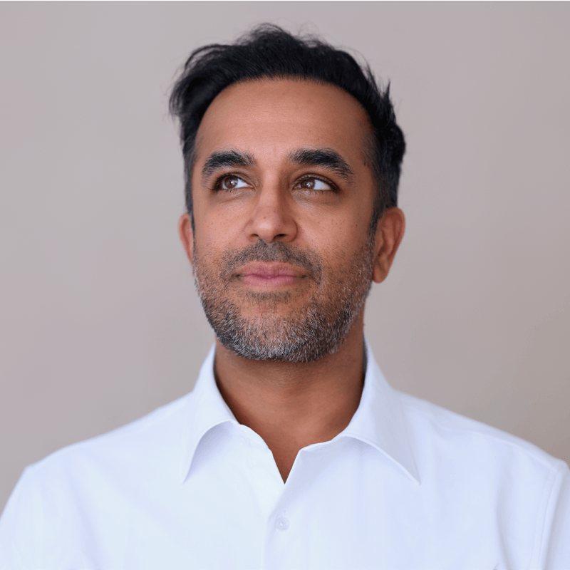 neilpasricha_headshot_7